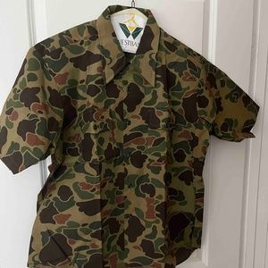Duxbak vintage short sleeve Camo shirt -- NWOT - never worn or washed